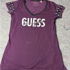 Guess Los Angeles Plum V Neck T Shirt Logo On Front Size M Purple